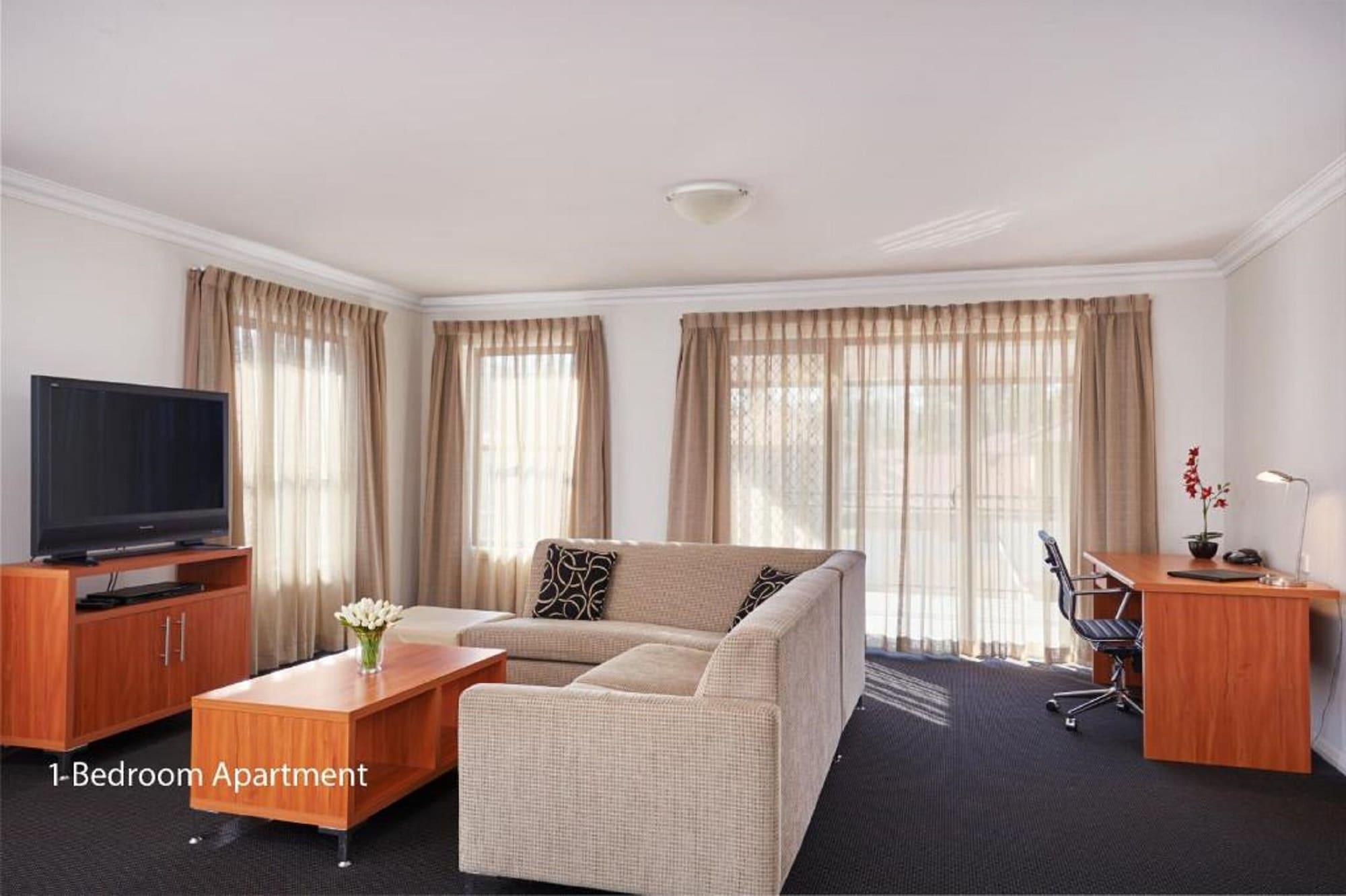 The Charles Hotell Wagga Wagga Exteriör bild
