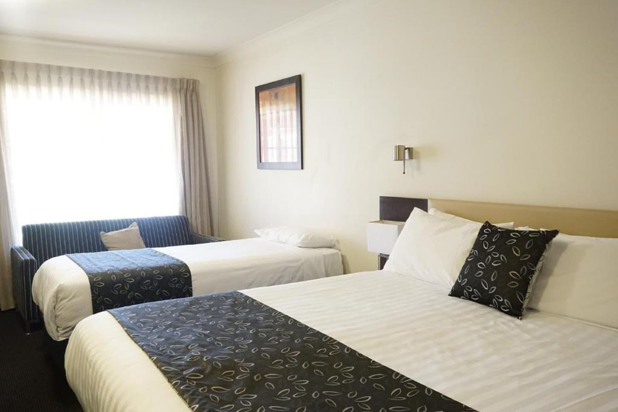 The Charles Hotell Wagga Wagga Exteriör bild