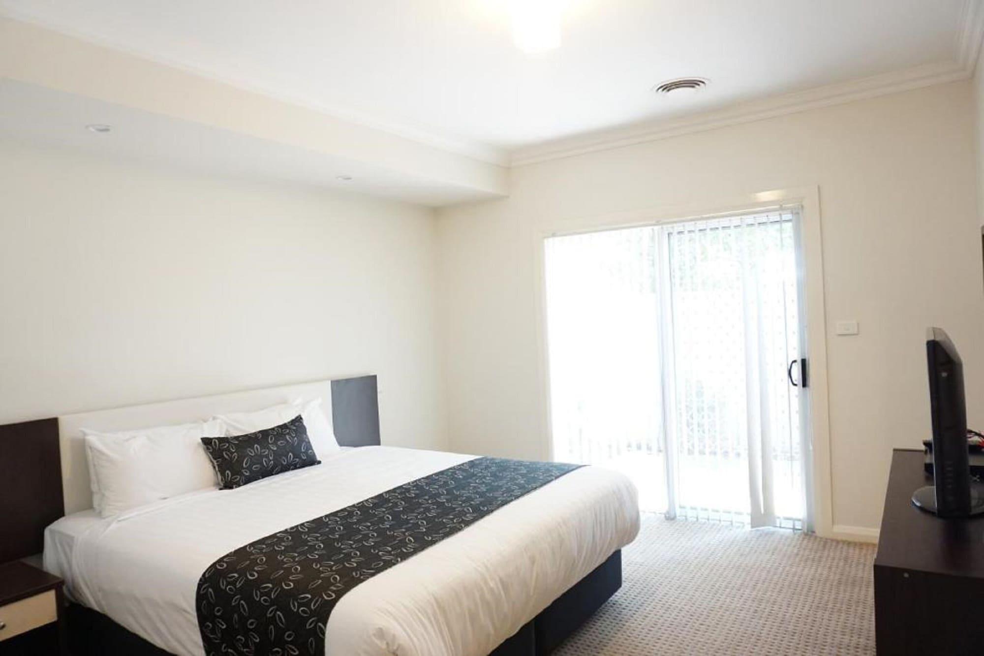 The Charles Hotell Wagga Wagga Exteriör bild